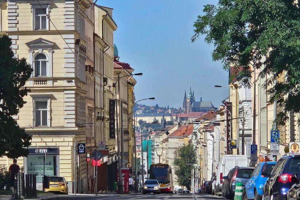 Artistic Designer Zizkov Apartment *